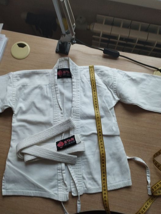 Продам кимоно для карате детское