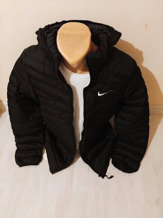 Geaca băieți Nike.