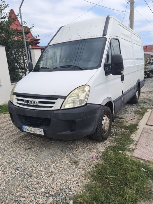Vând Iveco daily
