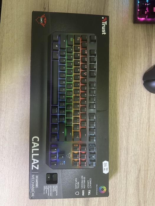 Продавам геймърска клавиатура на Trust