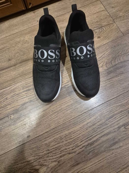 Оригинални маратонки Boss