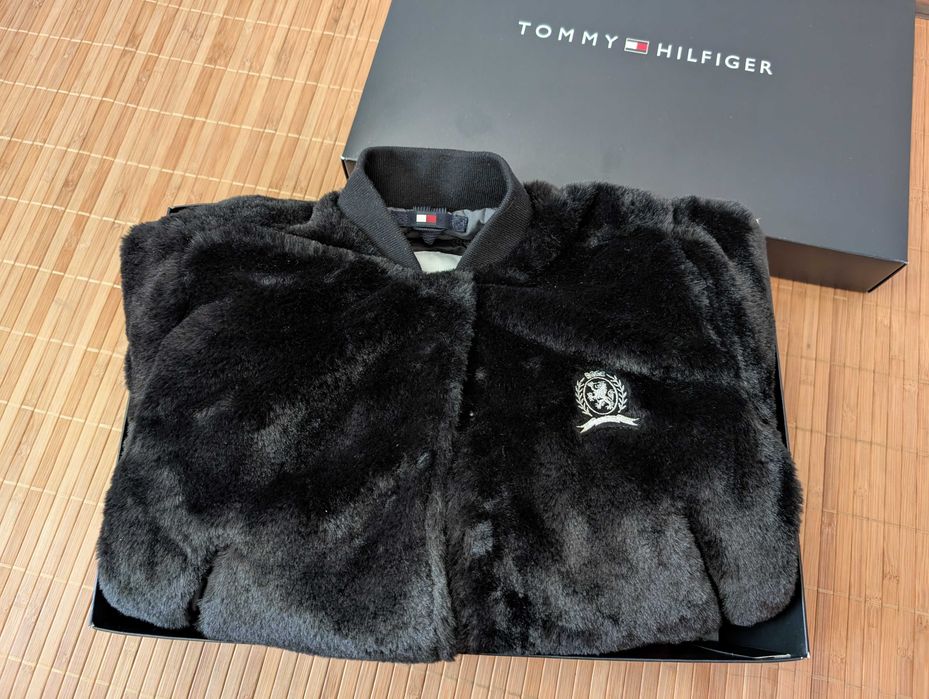 Jacheta copii Tommy Hilfiger, bomber blana ecologica, marime 98, noua