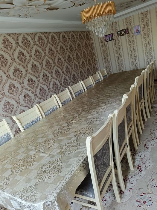 Стол стулья мебель