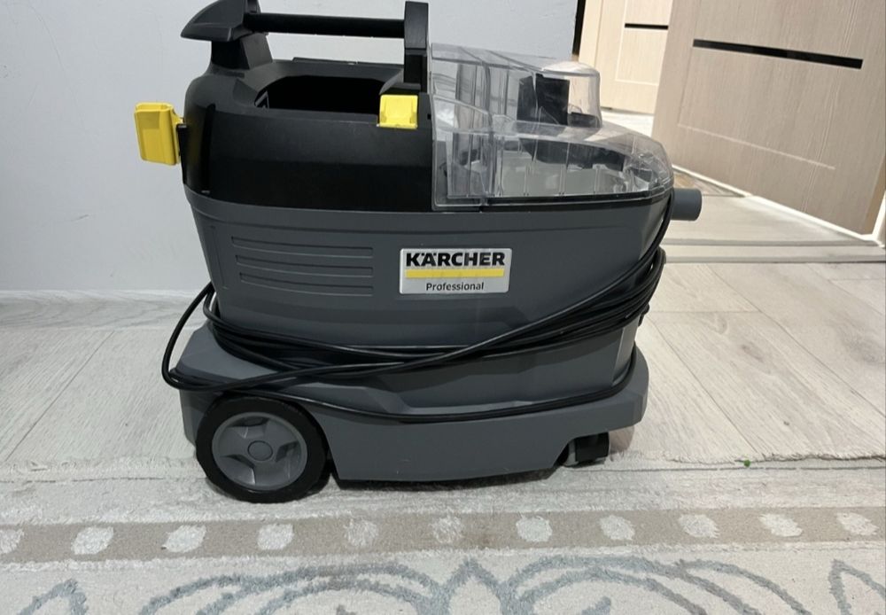 Моющий пылесос Керхер