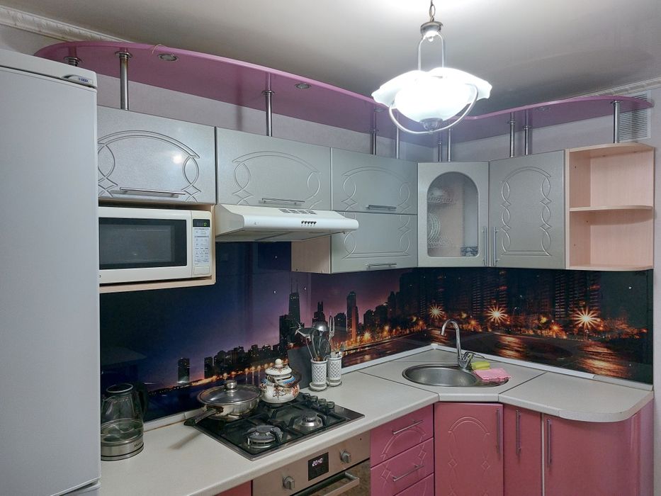 Двухкомнатная кв. ПОСУТОЧНО