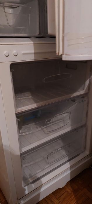 Холодильник INDESIT, продам