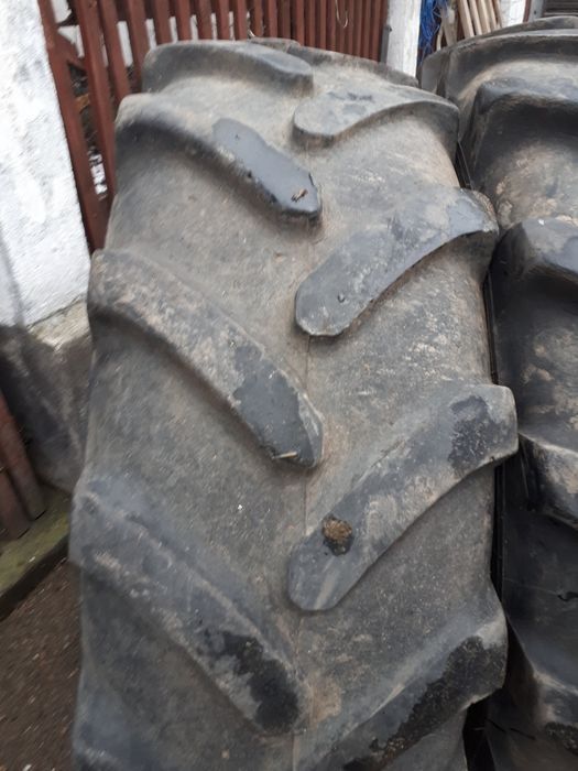 Anvelope tractor 360/70R24 12,4