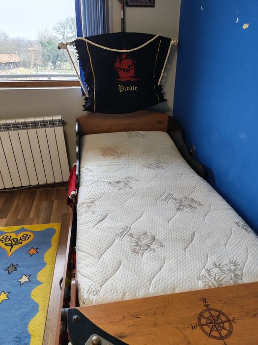 Детско легло пиратски кораб