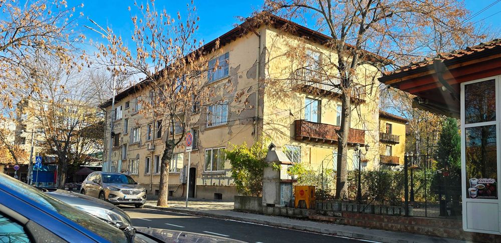 Продава се Тристаен апартамент в Перник, Център - 74 кв.м за 1109 €/кв.м - Снимка #12