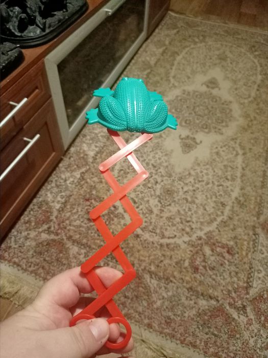 Игрушка лягушка ссср