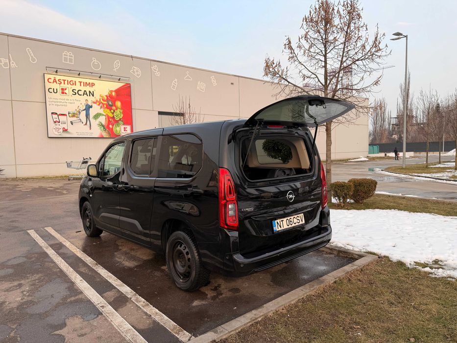 Vând Opel Combo XL, 5 locuri, an 2020, cumparata de noua