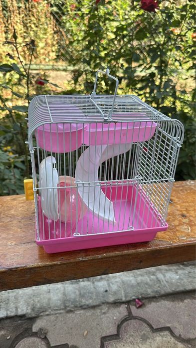 Продам клетки , подходят для хомячков