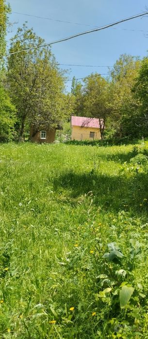 Бўстонлиқ тумани Амирсойда уй сотилади.
