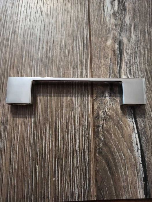 Продавам мебелни дръжки-8бр