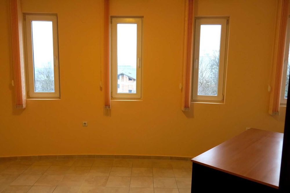 Офис - Многофункционален - Център