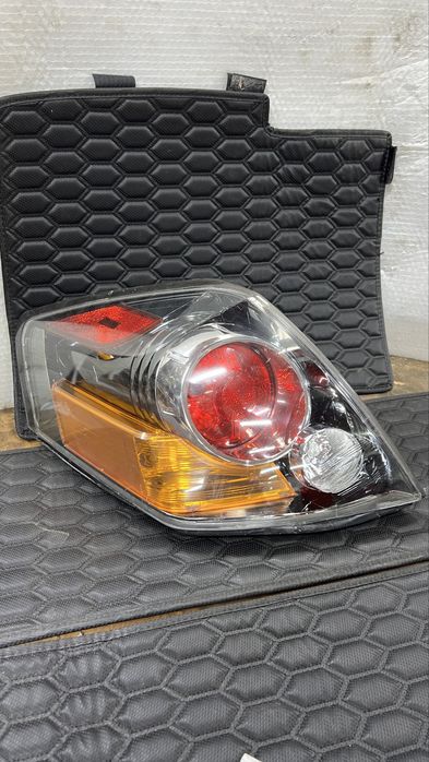 Задний фонарь Ниссан 2007