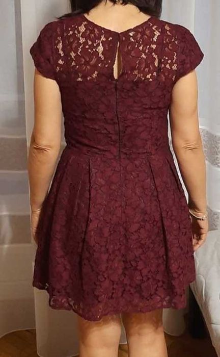 Рокля от дантела