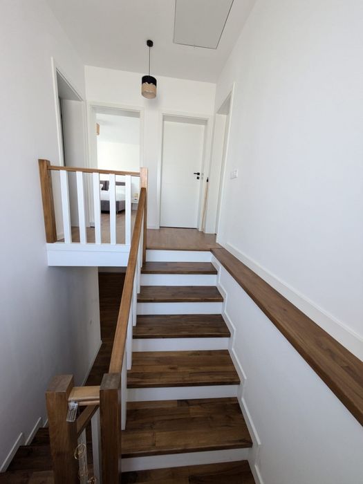 PROPRIETAR! Casa/Vila 4 camere 2 bai 175mp în Bâcu  lângă Dragomirești Deal