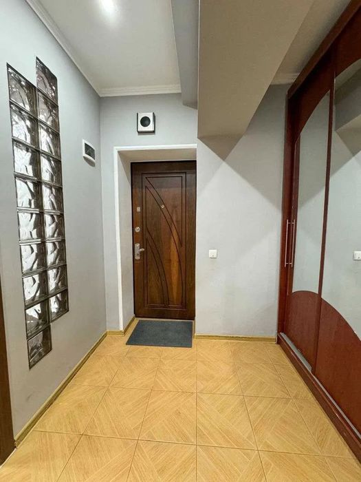 Квартира 2/4/5 Ц-1, Садык Азимова
Ориентир: Японское посольство