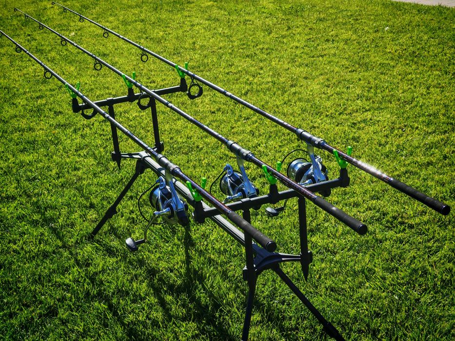 Шаранджийски Комплект с по 3бр. Въдици OSAKO Legend 3.60m/3.90m, 3.75lbs и 3бр. Макари OSAKO VF9000/10000/12000 + Шаранджийска стойка