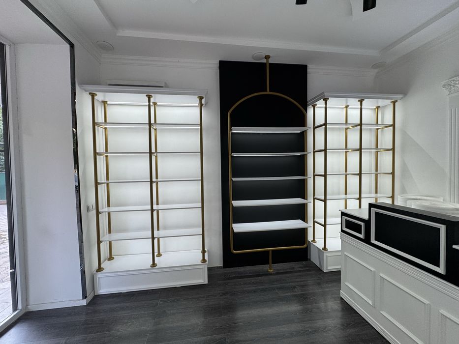 Продаетс витрины