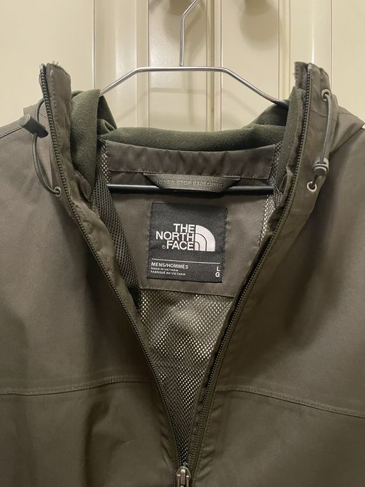 The North Face – geacă nouă, material exclusiv