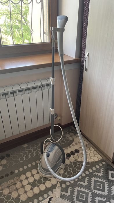 Утюг паровой вешалка.