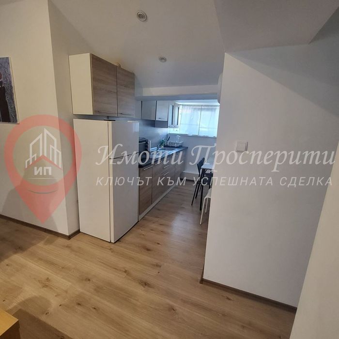 Дава се под наем Тристаен апартамент в София, Център - 60 кв.м за 700 € - Снимка #2