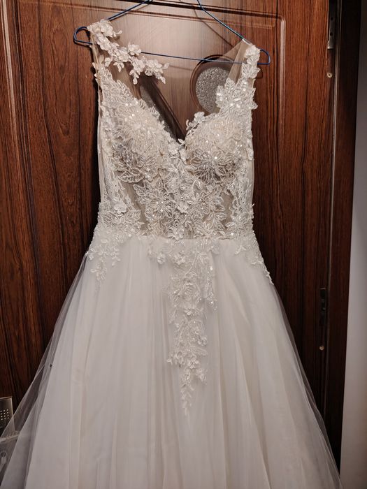 Vand rochie de mireasa