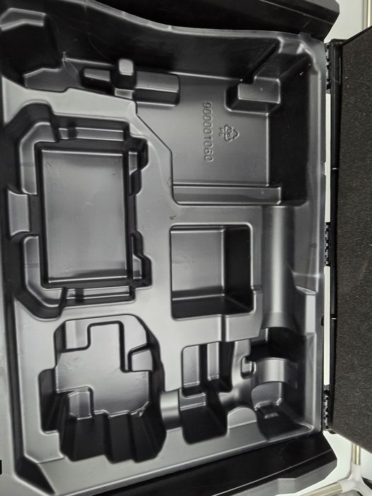 Geanta scule , cutie Milwaukee