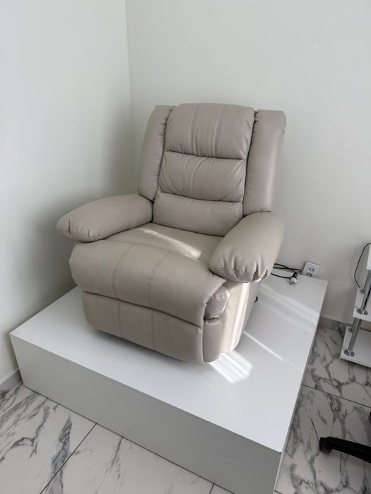 Продам электрическое педикюрное кресло