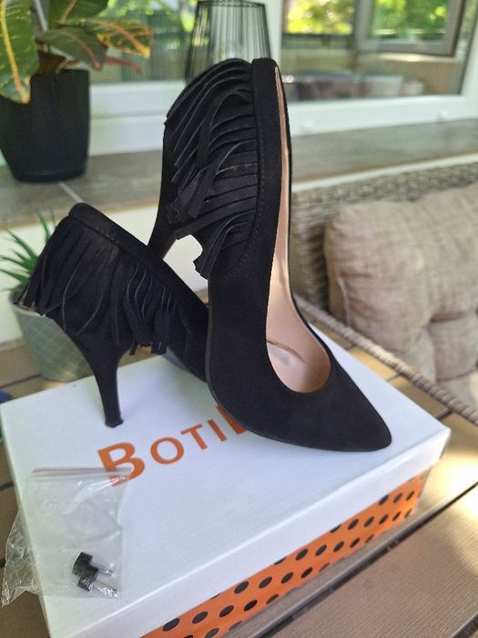 Дамски обувки на ток