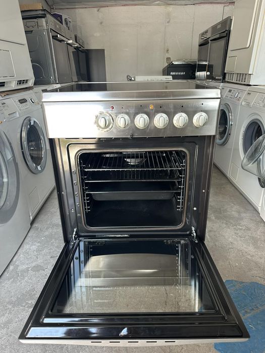 Печка +гаранция 1 година.  Gorenje, конвекця, керамичен плот. Безплатна доставка за София