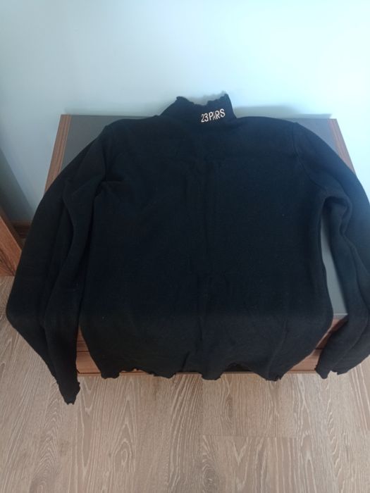 Продавам използвани дрехи.