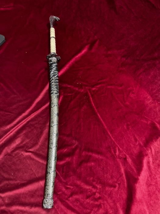 Сувенирный меч с подставкой