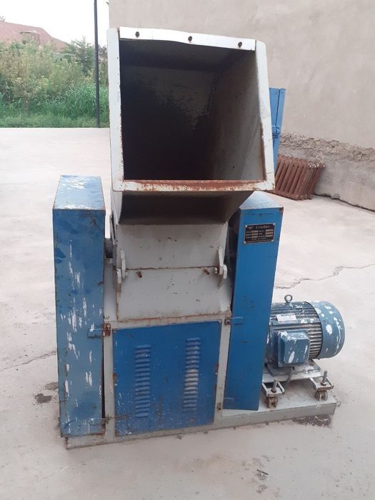 Драбилка пласмас салафан пакетлани майдалид