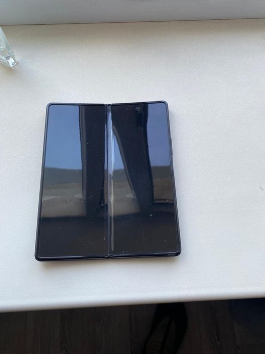 Продам Samsung galaxy Z fold 2