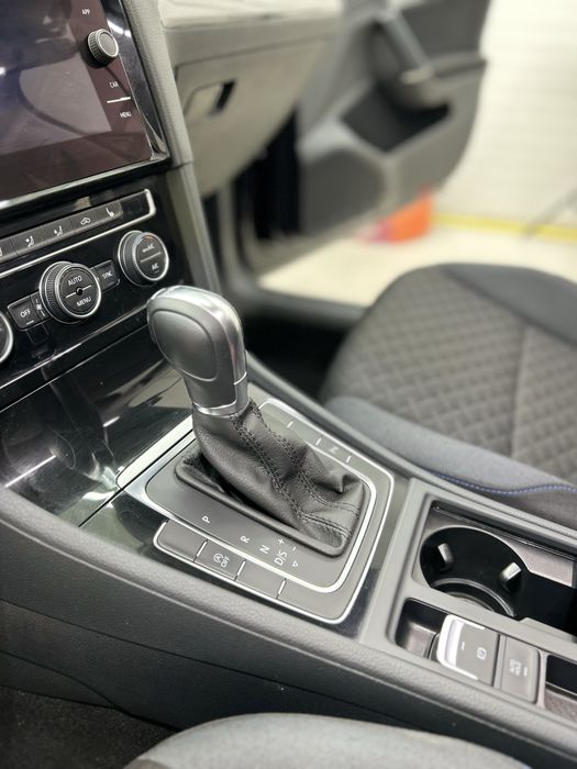 Shine Garage Varna Детайлинг  Полиране на фарове ,Детайлно почистване