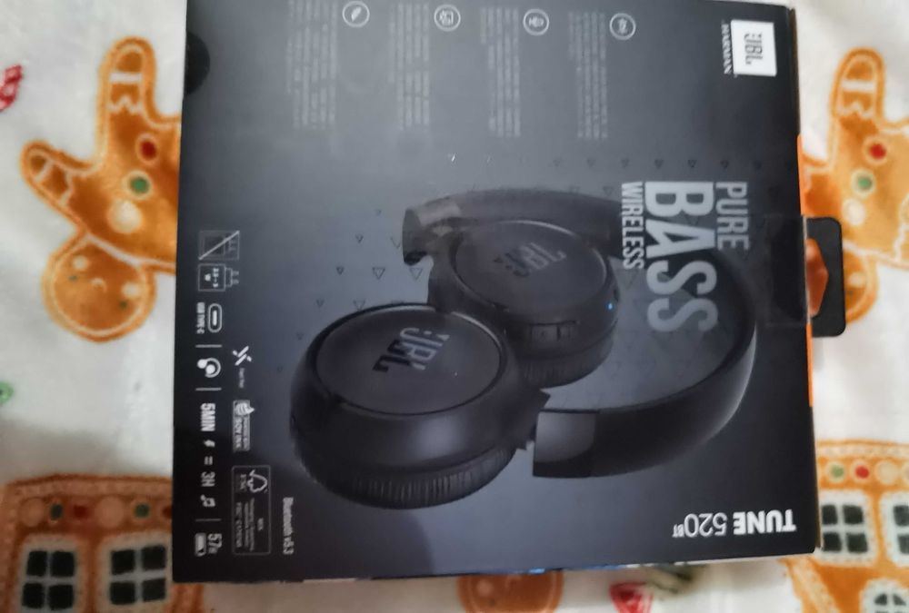 Casti audio wireless on-ear JBL Tune 520BT, JBL Pure Bass Sound