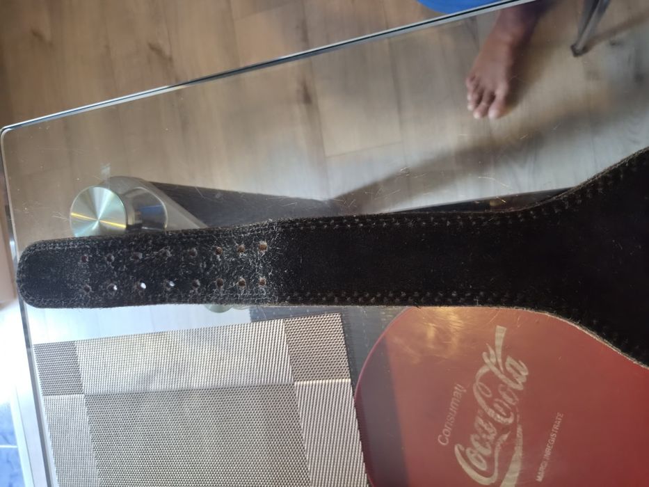 Curea GymBeam piele impecabila