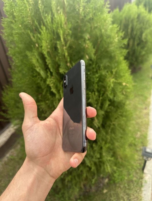 Продам айфон Xs идеал