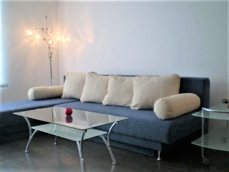 Дава се под наем Двустаен апартамент в София, Студентски град - 65 кв.м за 450 € - Снимка #2