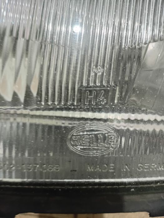 Фары Ауди 100с4 оригинал