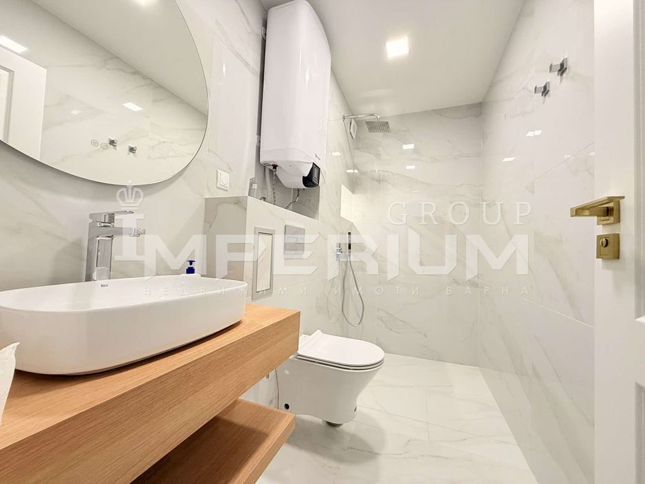 Двустаен апартамент с ПАРКОМЯСТО под наем в района на Виница, гр. Вар