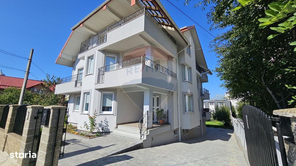 Casă / Vilă de lux cu 8 camere de vânzare in Obcini, Suceava