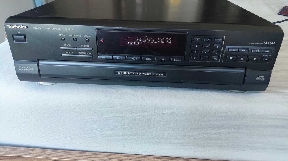 Technics SL-PD6 MASH Series 5-Disc CD Player / Transport GRATUIT
