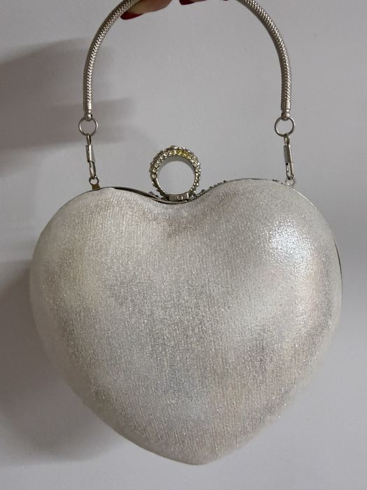 Блестяща малка чанта сърце