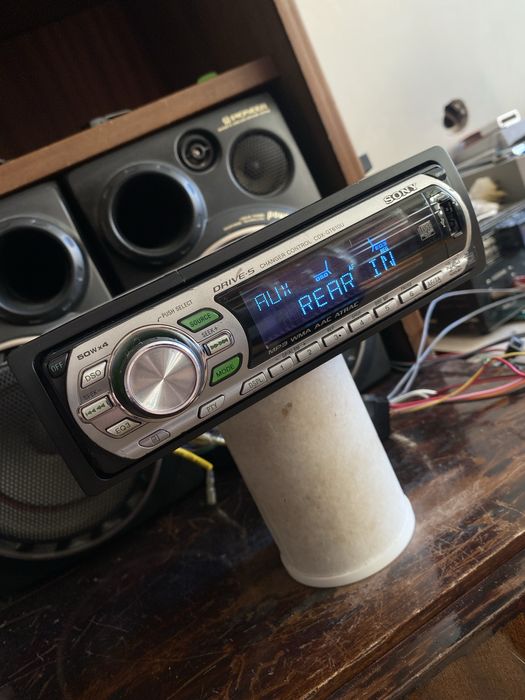 SONY CDX-GT610U - РЕТРО МОДЕЛ- USB, Aux, CD mp3 плеър за кола сд радио