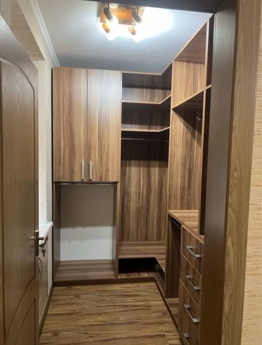 Ц1 4/2/4 кирпич 77-серия мебель+техника 95м2