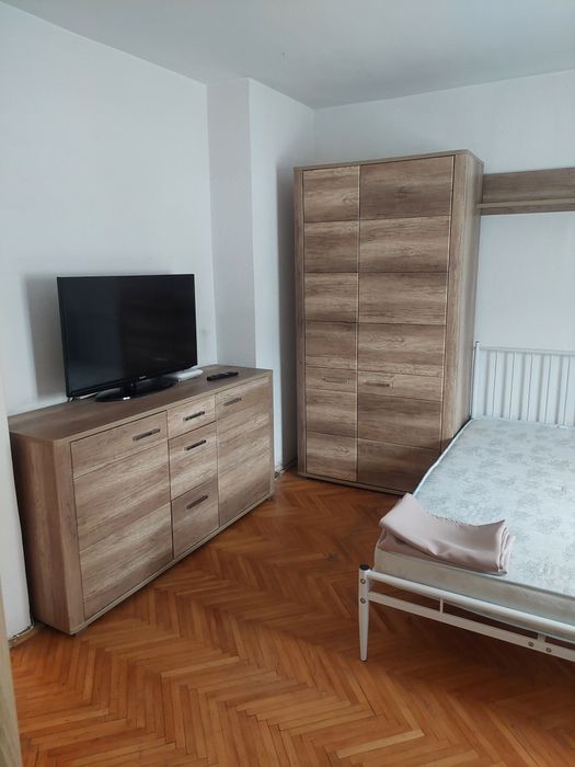 Garsoniera de inchiriat